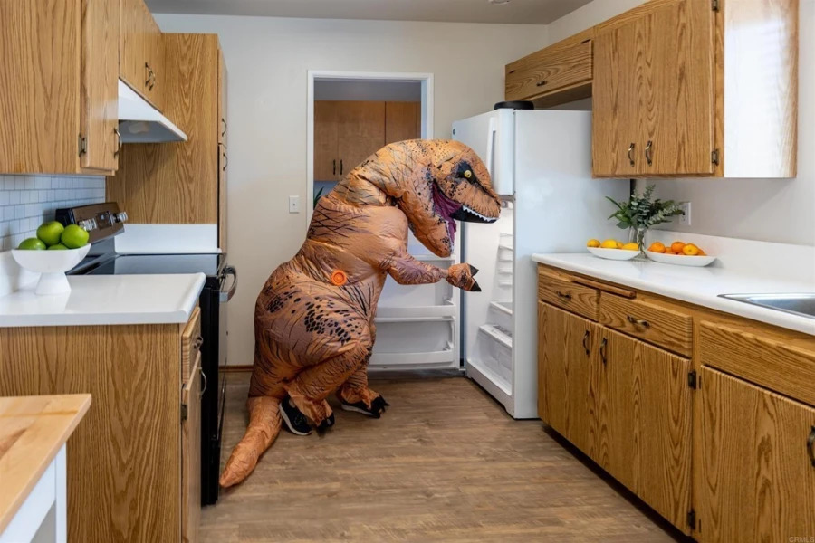 Динозавр на кухне